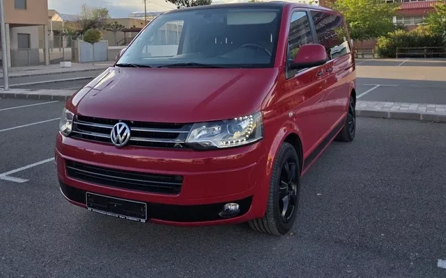 VOLKSWAGEN Caravelle Caravelle 2.0BiTDI BMT Comfortline Ed. 4M - 21500€ en Teruel