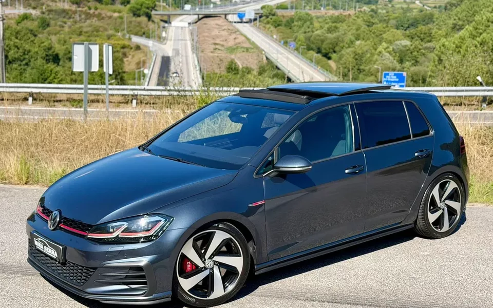 VW Golf 2.0 TSI GTI DSG Performance