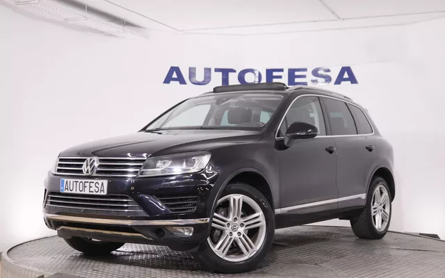 Volkswagen Touareg 3.0 V6 TDI PREMIUM 4MOTION 262CV AUTO 5P S/S # TECHO ELECTRICO PANORAMICO, NAVY, CUERO, BIXENON,
