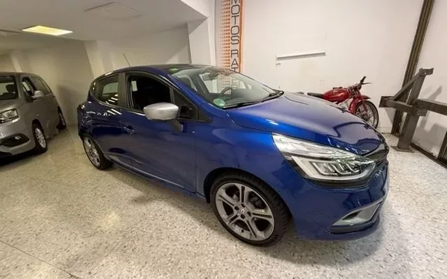 RENAULT Clio GT Line