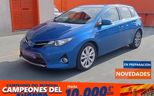 Toyota Auris Hybrid Active 100 kW (136 CV)