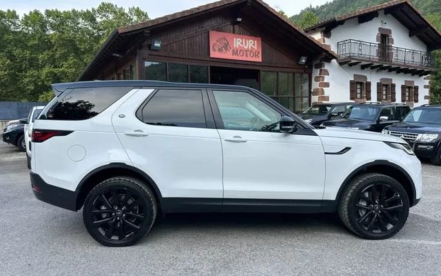LAND-ROVER Discovery Discovery 3.0D I6 R-Dynamic SE Aut. 300
