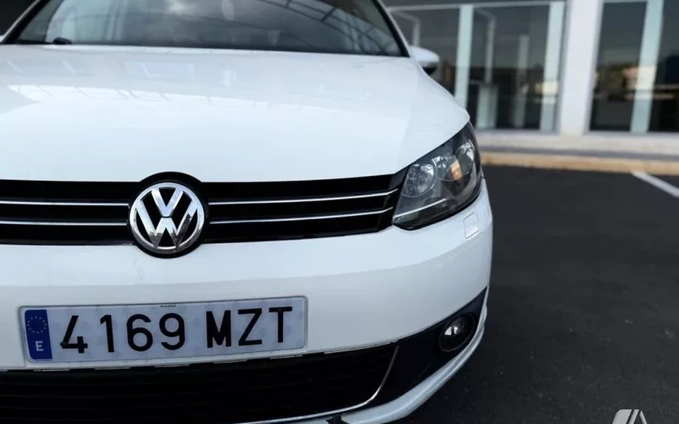 VOLKSWAGEN Touran Touran 2.0TDI Advance DSG