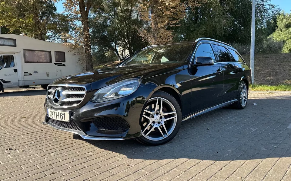 Mercedes-Benz E 300 Bluetec Hybrid Avantgarde