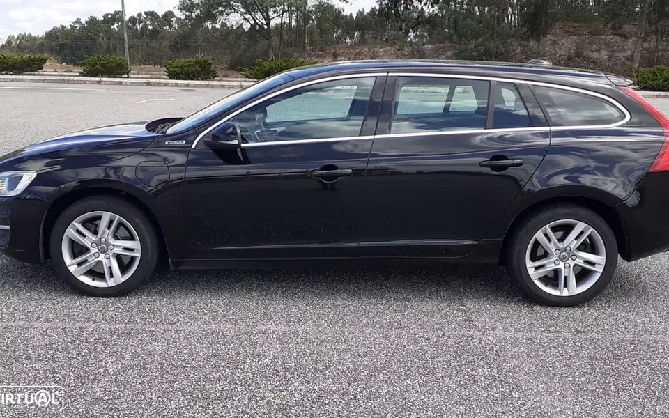 Volvo V60 2.4 D6 Momentum AWD Phev