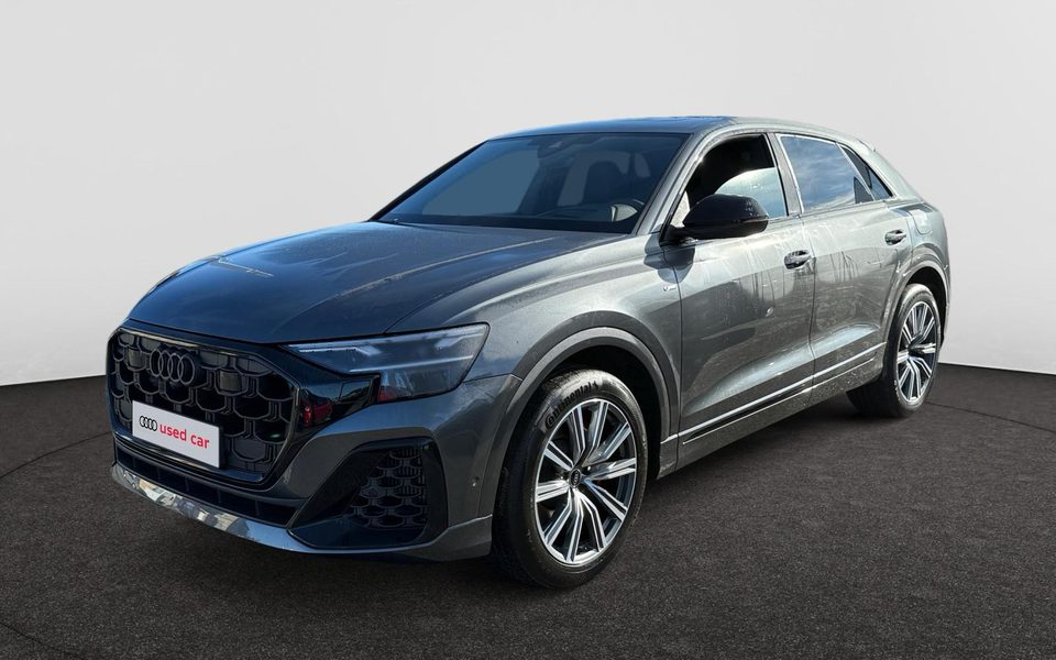 AUDI Q8 SUV competition 60TFSIe 489pk Platinum Pano Tour City Trekhaak B&O ...