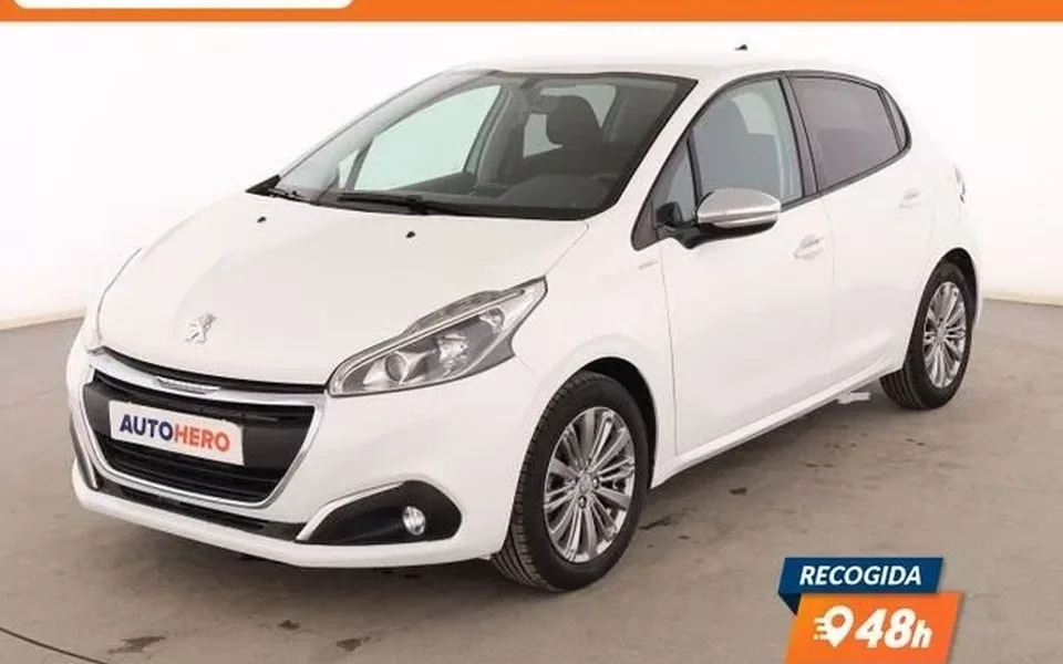 PEUGEOT 208 208 1.2 PureTech Style 82