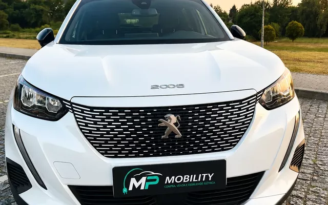 Peugeot e-2008