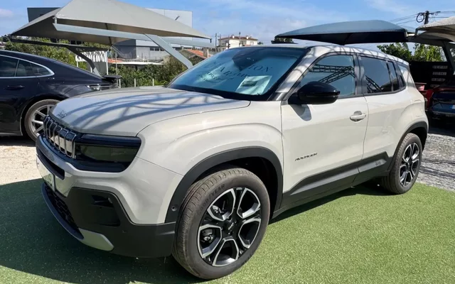 Jeep Avenger 54 kWh Summit