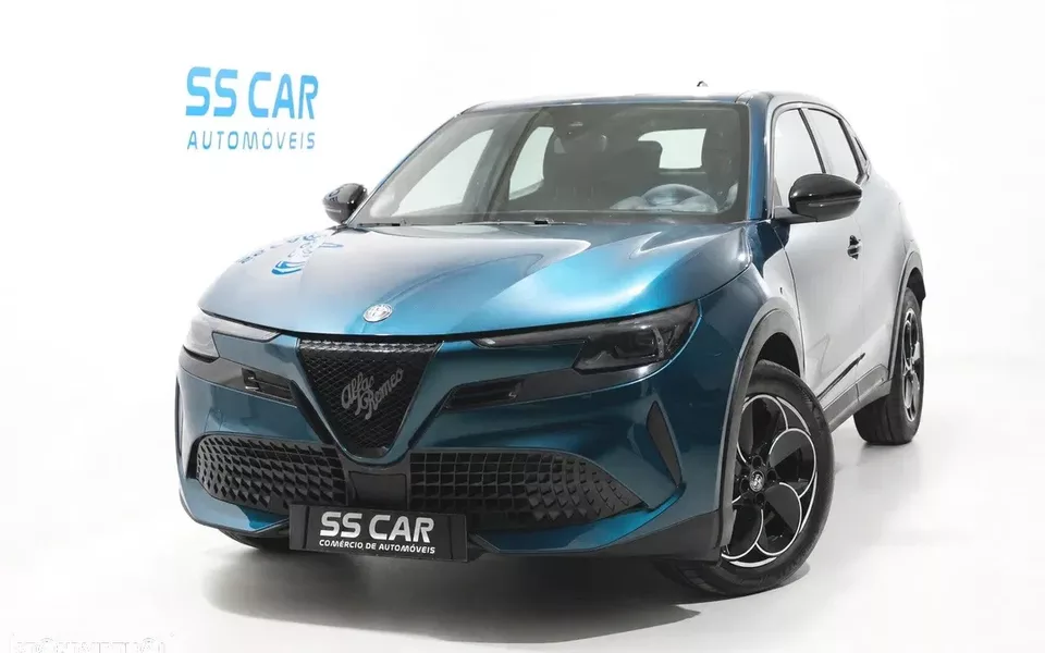 Alfa Romeo Junior 54 kWh Intensa