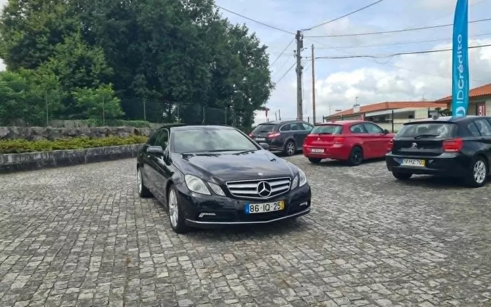 Mercedes-Benz E 250 CDi Avantgarde BlueEfficiency Auto