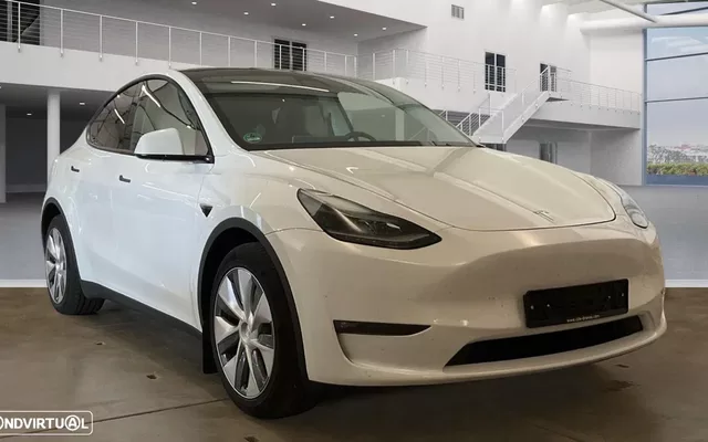 Tesla Model Y Long Range Dual Motor AWD