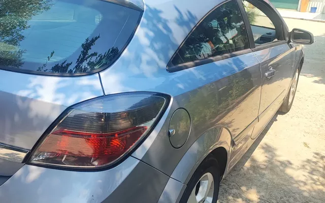 Opel Astra GTC 1.3 CDTI