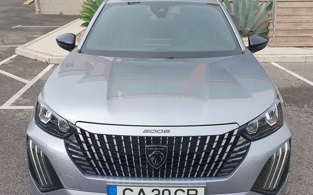 Peugeot 2008 Hybrid 145 e-DSC Allure