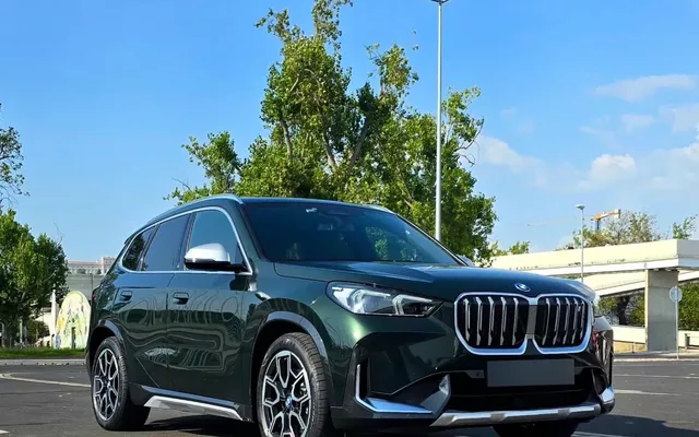 BMW iX1 xDrive30 xLine