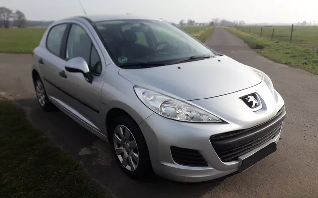 PEUGEOT 207 207 1.4i Confort 75