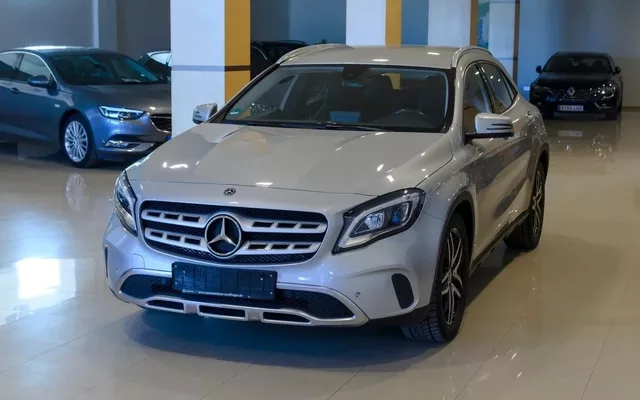 MERCEDES-BENZ Clase GLA GLA 200d Urban 7G-DCT