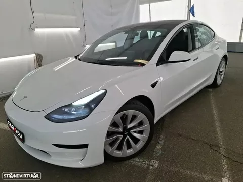 Tesla Model 3 Standard Range Plus RWD