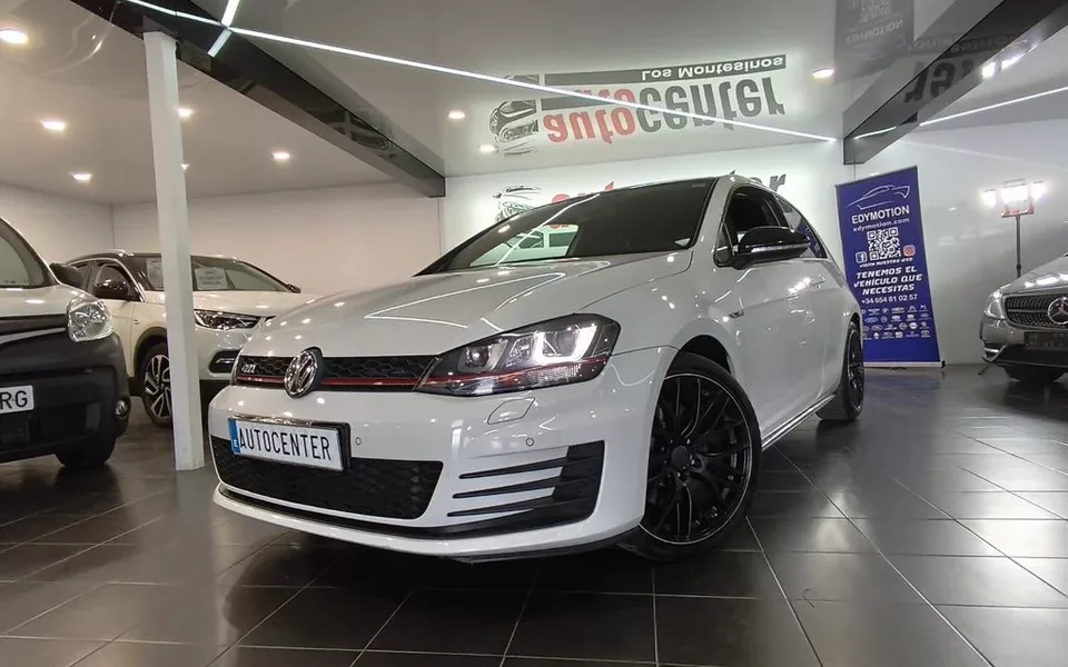 VOLKSWAGEN Golf 2.0 TSI 220cv GTI BMT