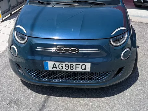 Fiat 500e La Prima