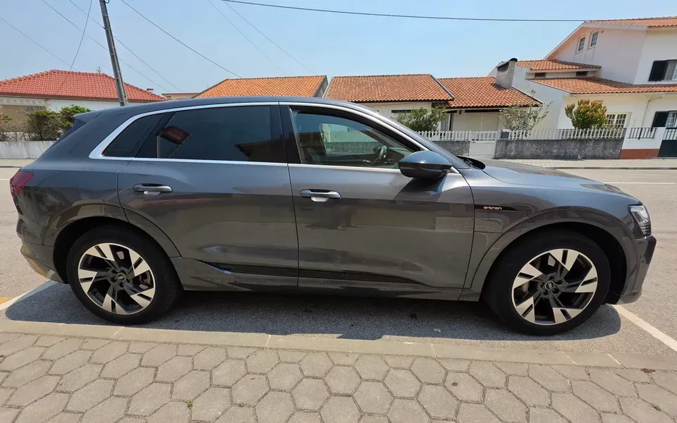 Audi e-tron 55 quattro S line