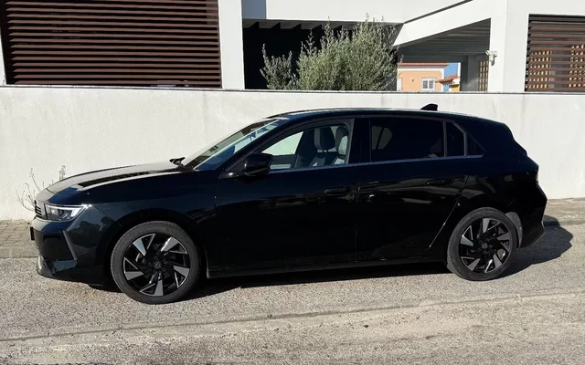 Opel Astra 1.2 T Elegance