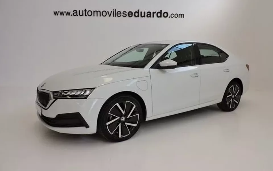 SKODA Octavia OCTAVIA 1.4 TSI PHEV iV 204 DSG6e Business