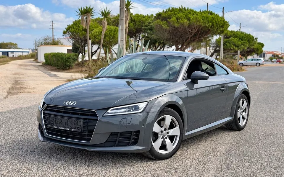 Audi TT Coupé 2.0 TDI S-line