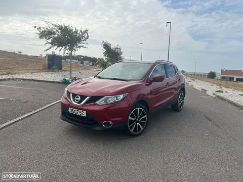 Nissan Qashqai 1.6 dCi Tekna Premium 17 Pele