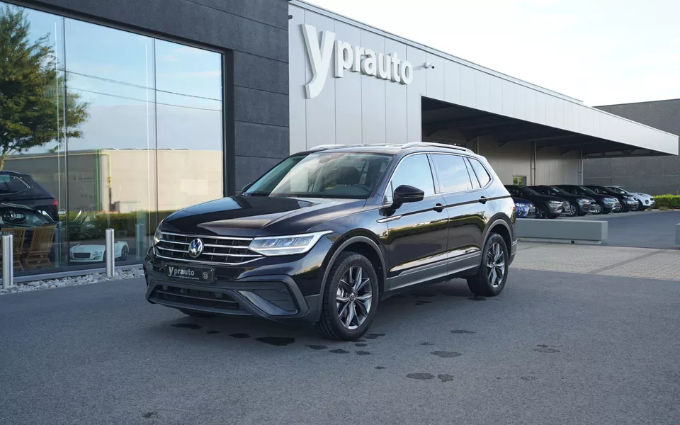 Volkswagen Tiguan 1.5TSI All Space Trekhaak Camera Adaptieve cruise AppleAndroid Digitaal dashboard Frontassist DAB Navigatie Parkeersensoren Privacy