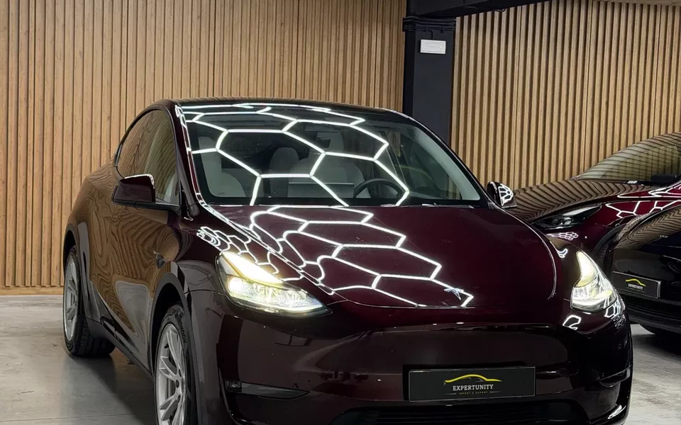 Tesla Model Y Long Range Tração Integral