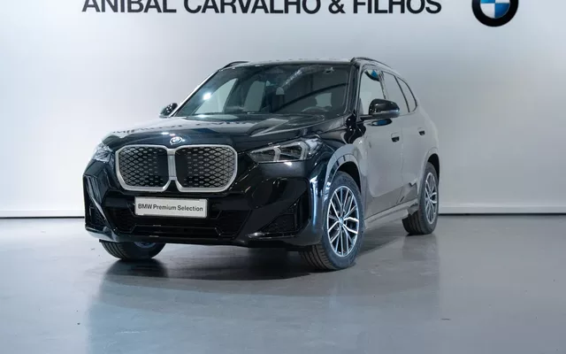 BMW iX1 eDrive20 Pack Desportivo M