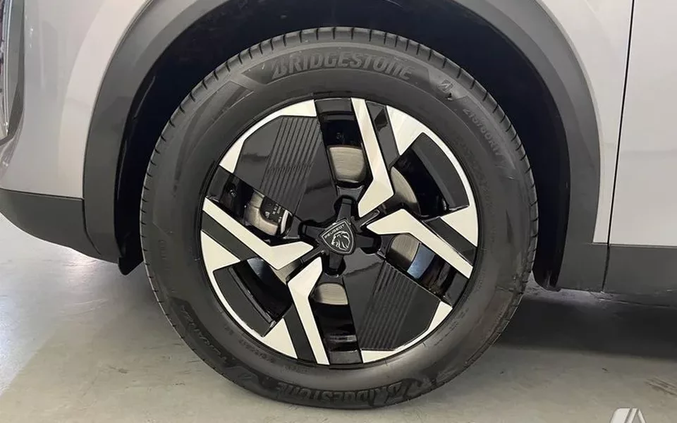 PEUGEOT 2008 2008 Hybrid Allure eDCS6 145