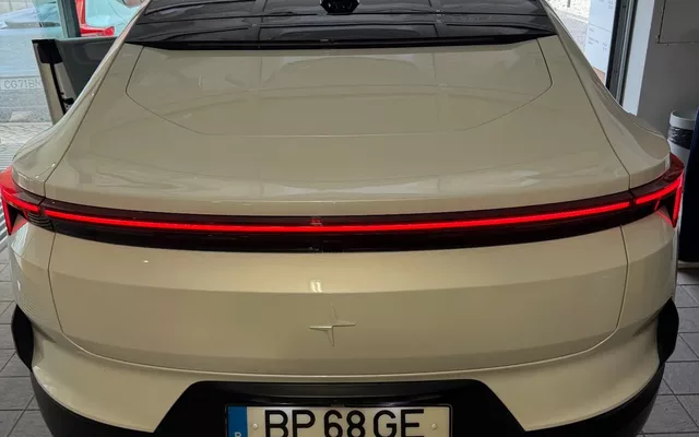 Polestar 4 Long Range 100 kWh Dual Motor Performance Plus