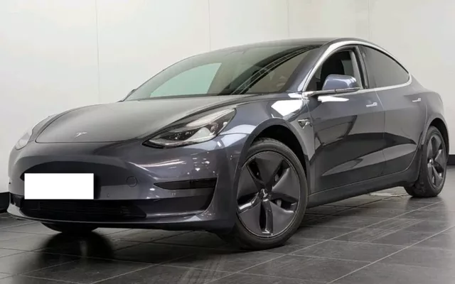 Tesla Model 3 Standard Range Plus RWD