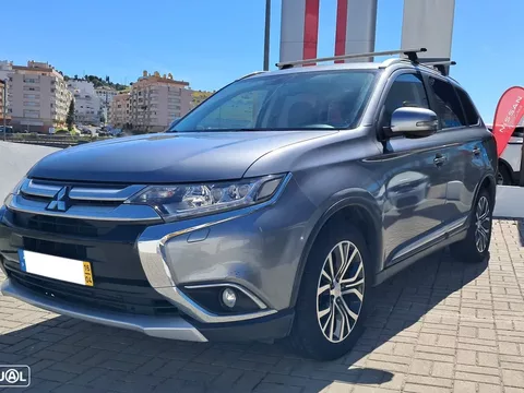 Mitsubishi Outlander 2.2 DI-D Instyle Navi