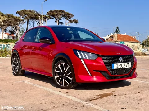 Peugeot 208 1.2 PureTech GT EAT8