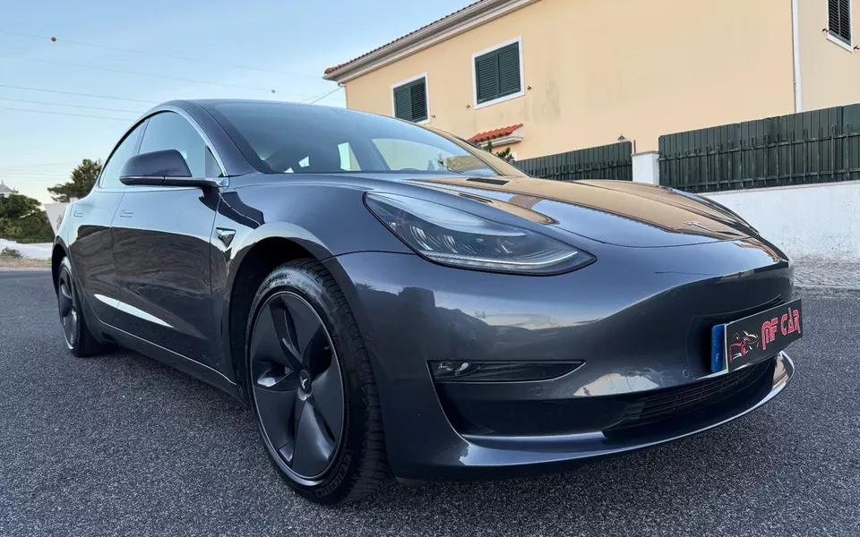 Tesla Model 3 Long-Range Dual Motor AWD