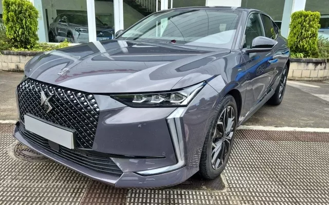 DS DS4 DS 4 BlueHDi Etoile Alcantara Aut. 130