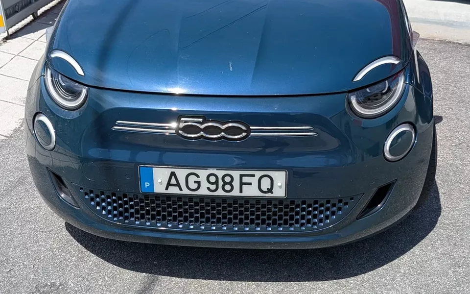 Fiat 500e La Prima