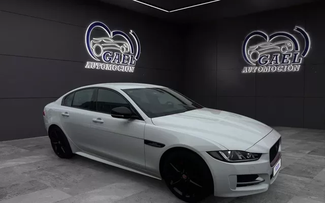 JAGUAR XE XE 2.0 Diesel R-Sport AWD Aut. 180
