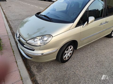 PEUGEOT 807 807 2.0HDI FAP Executive 136