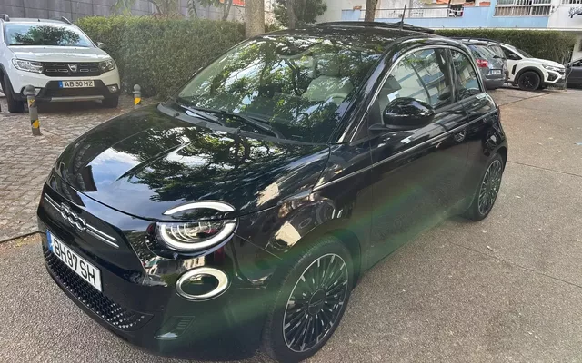 Fiat 500e 3 + 1 La Prima by Bocelli