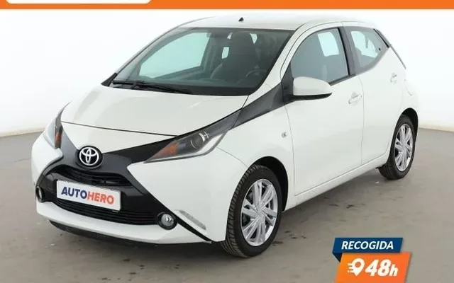 TOYOTA Aygo 1.0 X-Play
