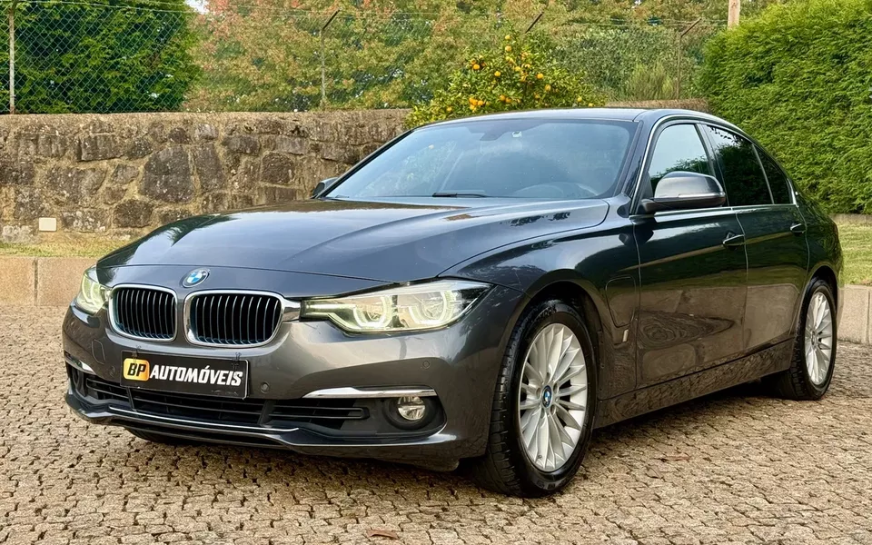 BMW 330