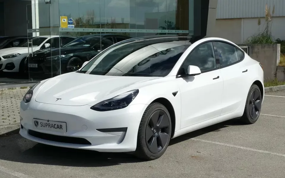Tesla Model 3 Long Range Tração Integral