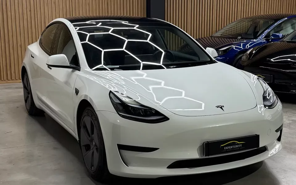 Tesla Model 3 Standard RWD