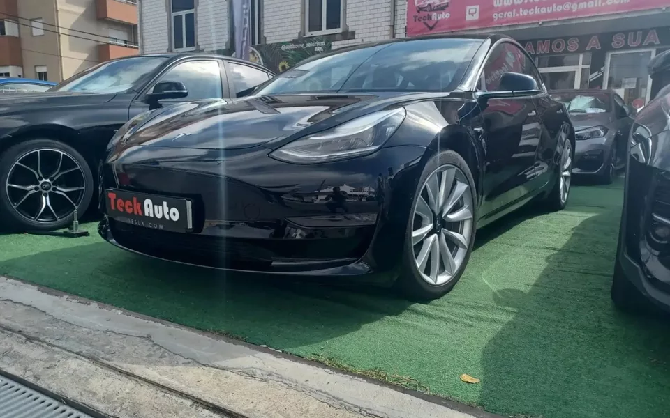 Tesla Model 3 Long Range AWD Dual Motor
