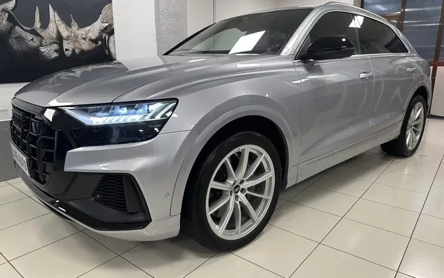 AUDI Q8 SQ8 4.0 TDI quattro tiptronic