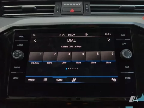 VOLKSWAGEN Passat Passat Variant 1.5 TSI ACT Executive DSG7 110kW
